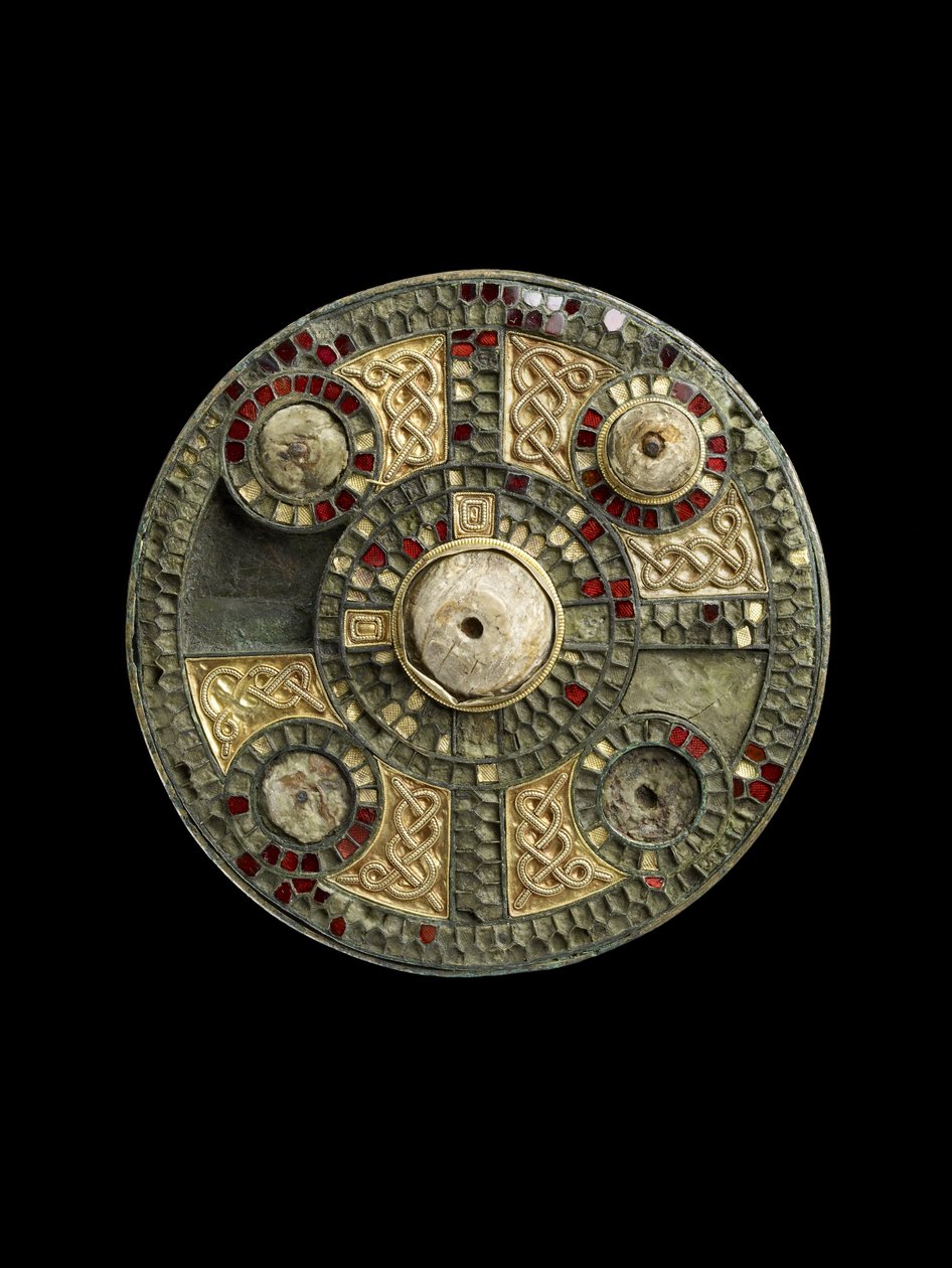 圆盘胸针，400-1066（玻璃，金，象牙） 作者 盎格鲁撒克逊人