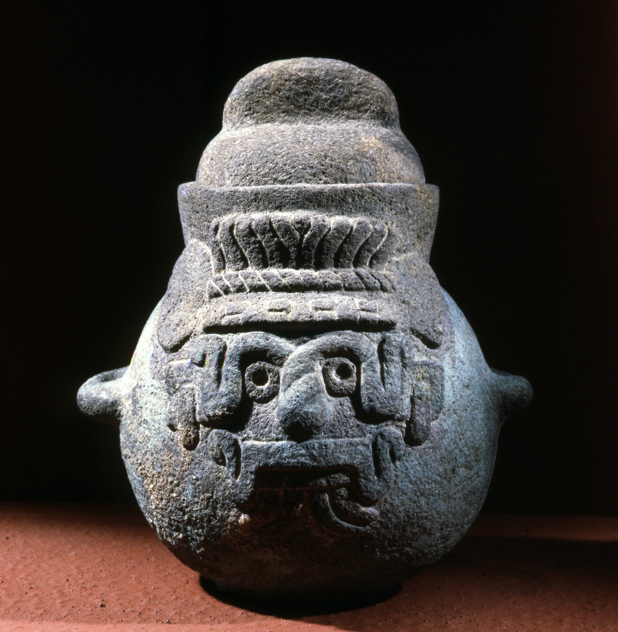 与Tlaloc，晚邮后经典时期的面孔 作者 阿兹台克人