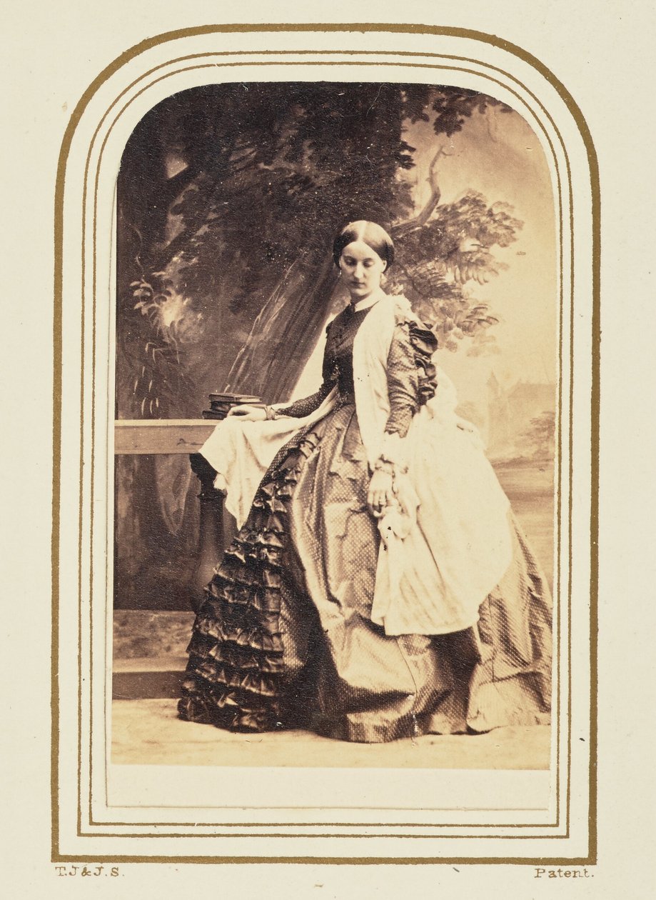 [塞西拉-宾汉姆女士] 作者 卡米尔·西尔维（Camille Silvy）