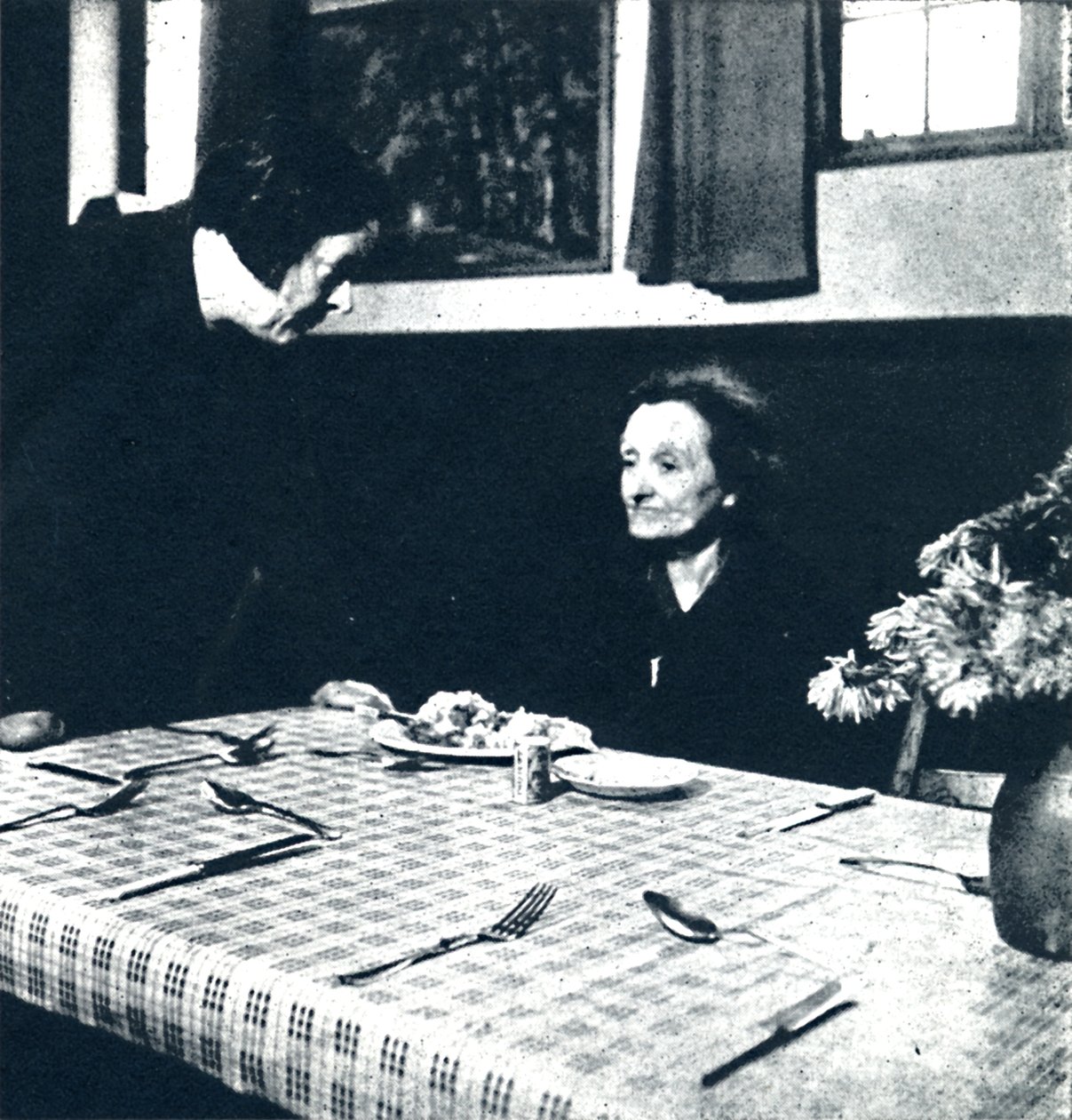 经过一生的经历，1941年 作者 塞西尔·比顿（Cecil Beaton）