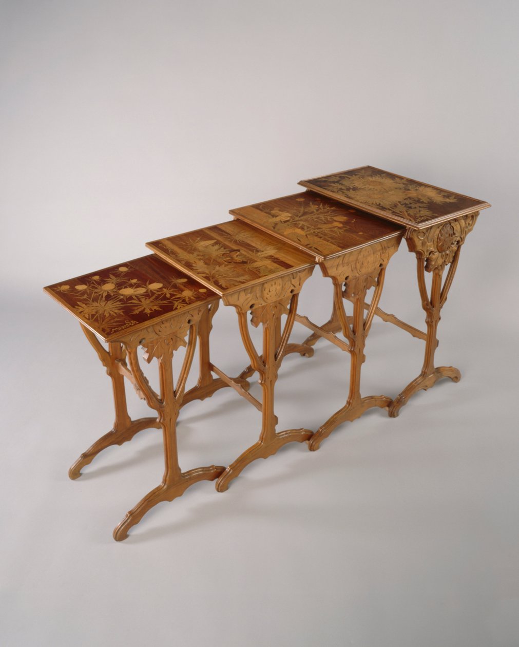 表巢，c.1900（木） 作者 埃米尔·加勒（Emile Galle）