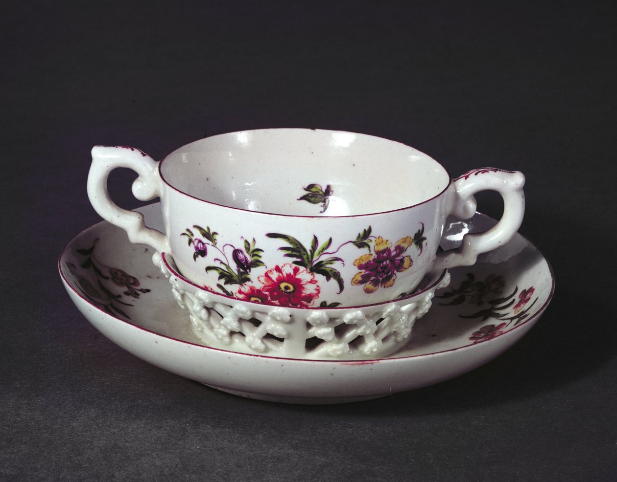 Derby trembleuse cup and saucer，c.1758（瓷器） 作者 英语学校