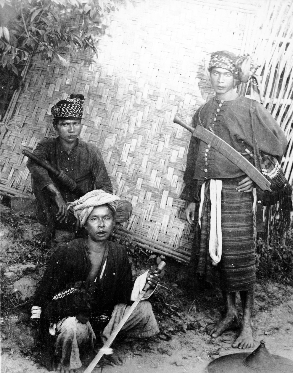 克钦勇士队，c.1898-91 作者 菲利斯·比托（Felice Beato）