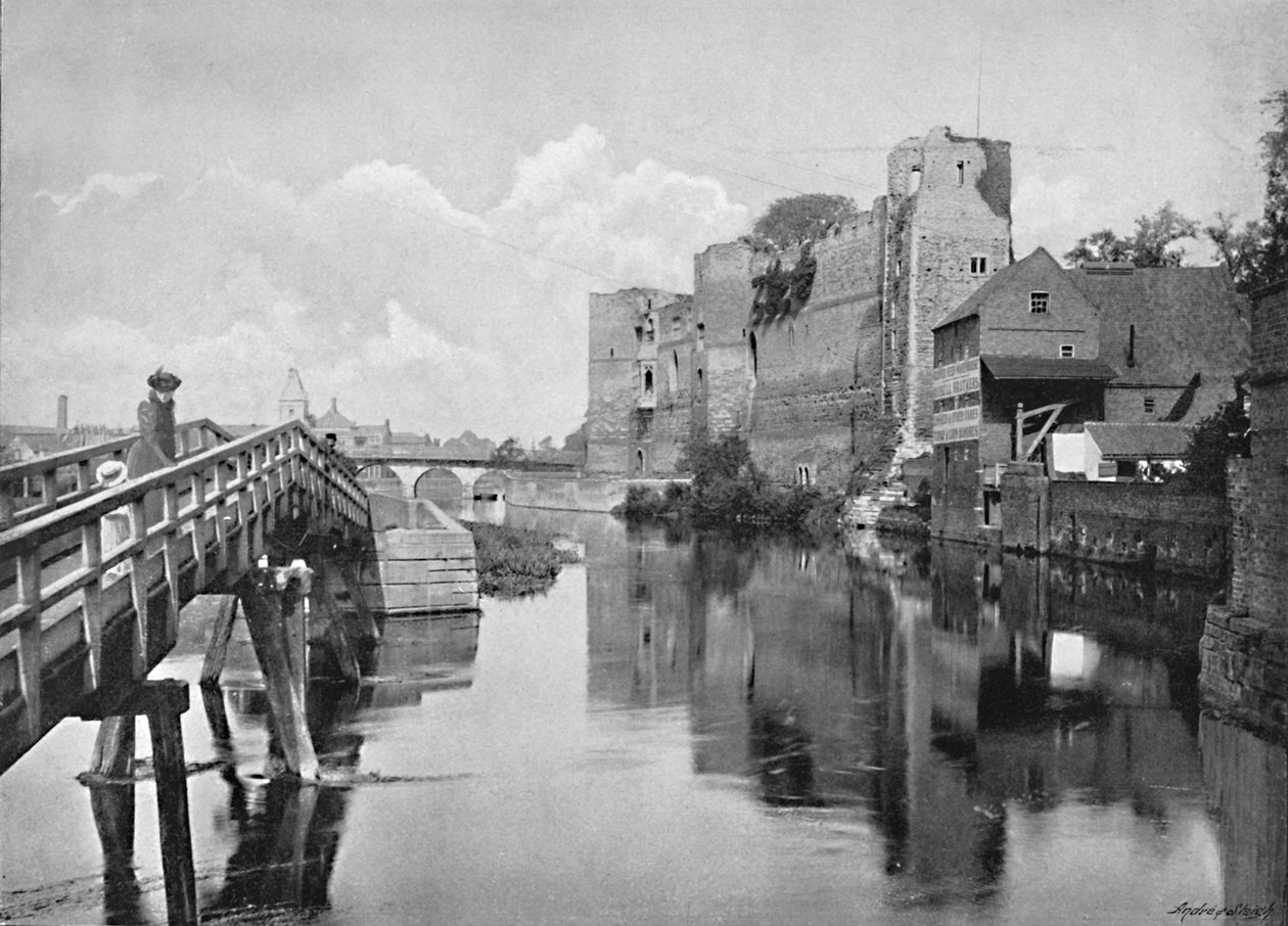 纽瓦克城堡和大桥，c1896 作者 弗里斯公司