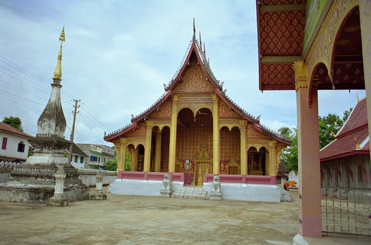 Wat Mai 作者 老挝学校