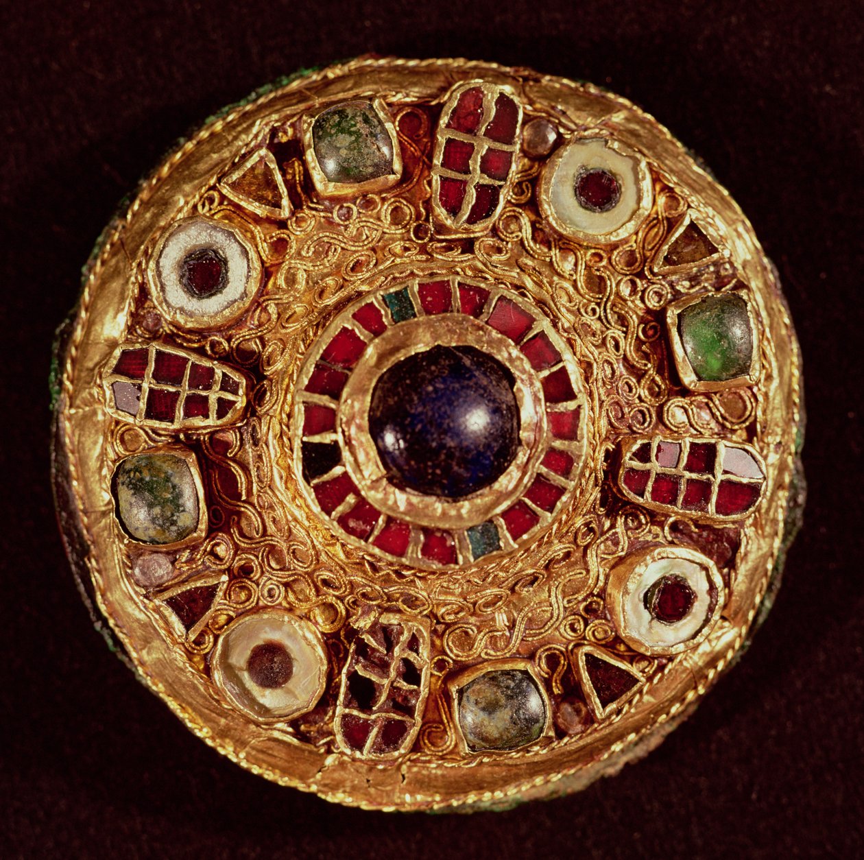 圆形胸针（金色和景泰蓝珐琅） 作者 Merovingian