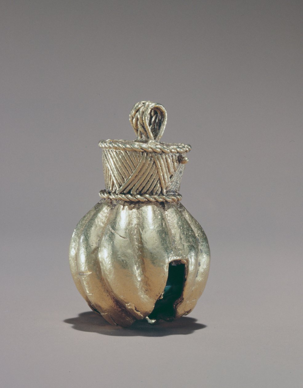 贝尔，c.1500（金） 作者 Mixtec