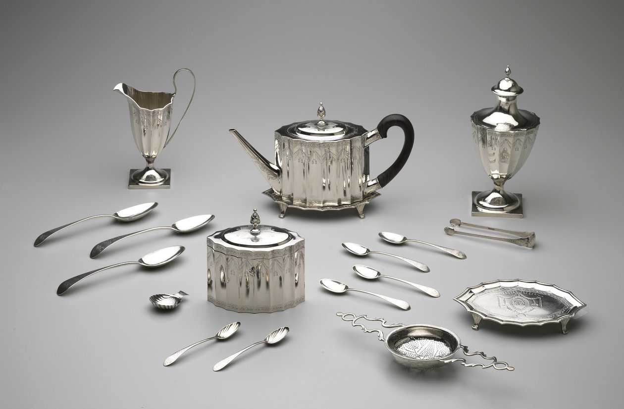 茶具，1792年（银和木） 作者 保罗·里维尔
