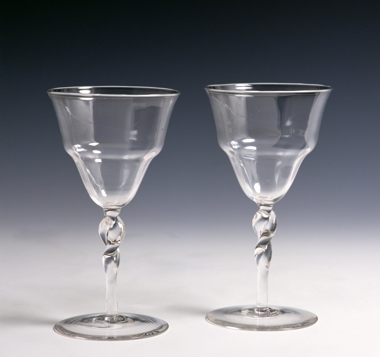 酒杯，c.1862-63（玻璃） 作者 菲利普·韦伯