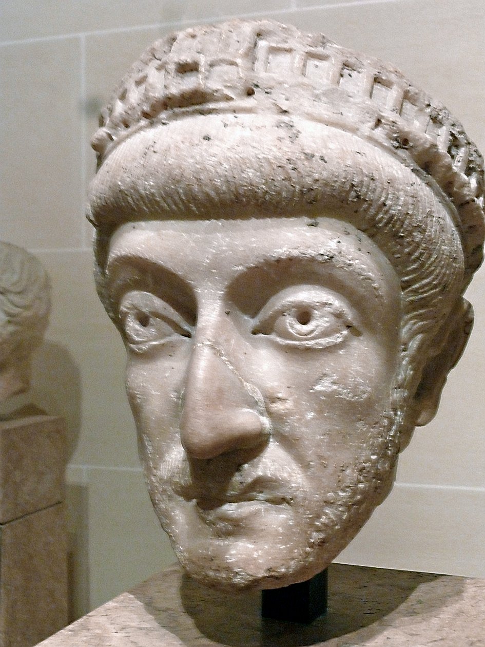 Theodosius II（大理石） 作者 小说