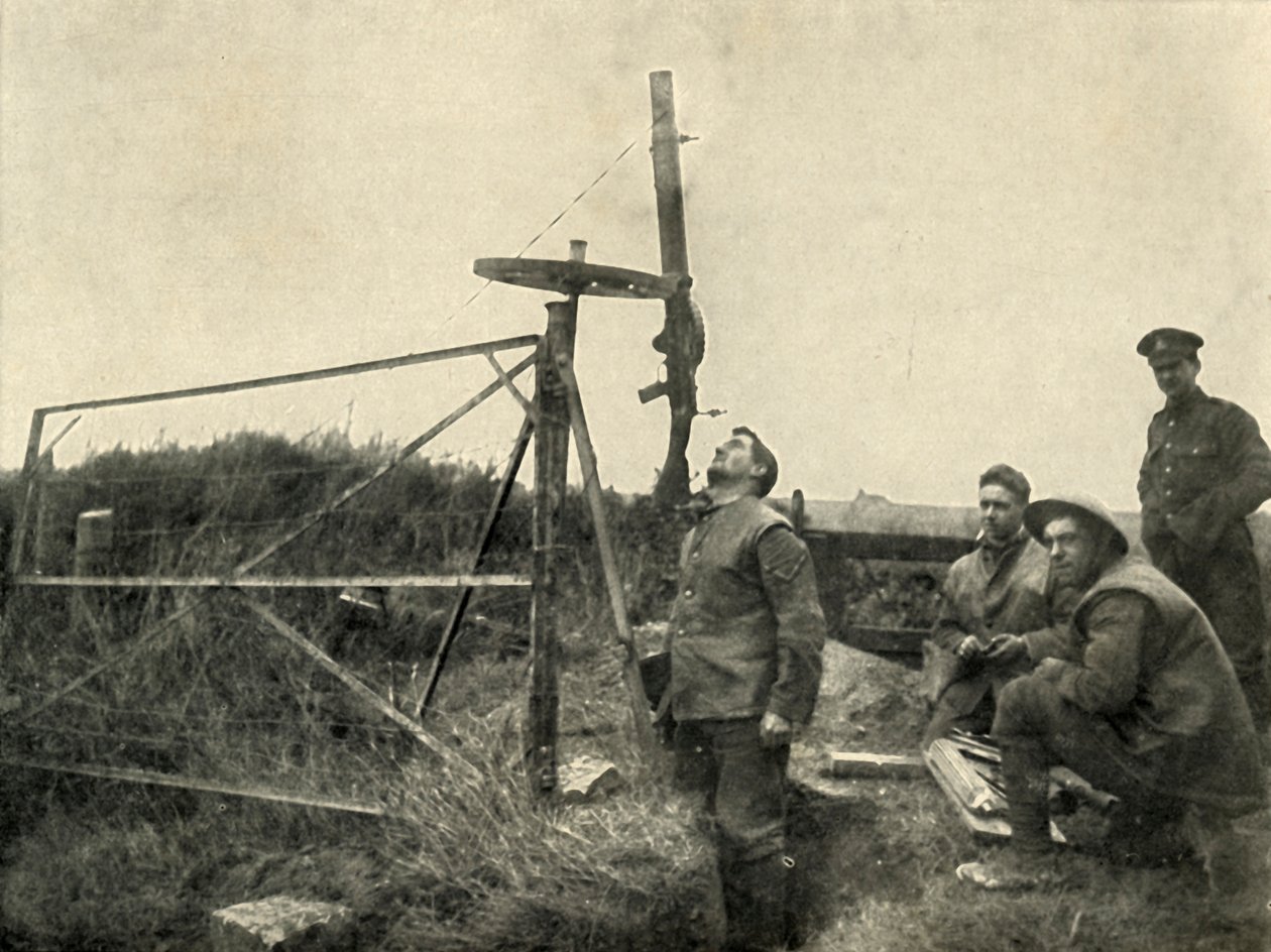机枪安装在车轮上...，1919年。 作者 不明