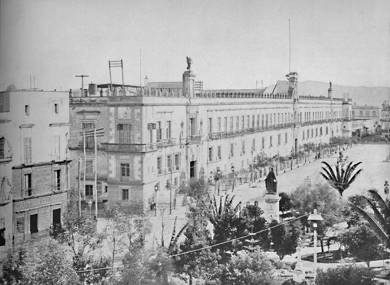 墨西哥城国家宫殿，建于1897年。 作者 不明