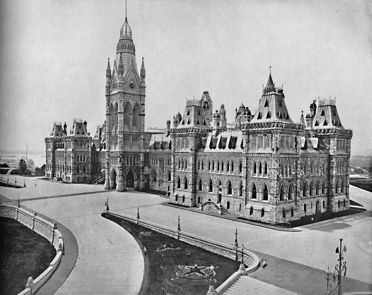 加拿大渥太华国会大厦，建于1897年。 作者 不明