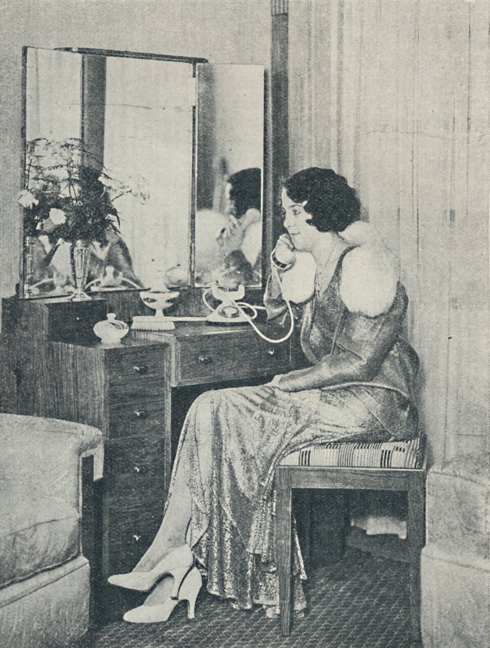 1936年从远洋打电话到岸边 作者 不明