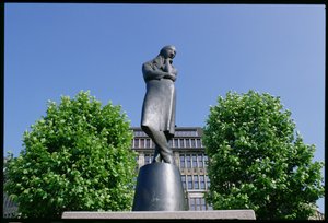 Heinrich Heine纪念碑（1797-1856）1926-33（青铜）