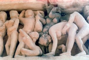 色情雕塑，印度卡修拉荷。 c950-1050。 20世纪